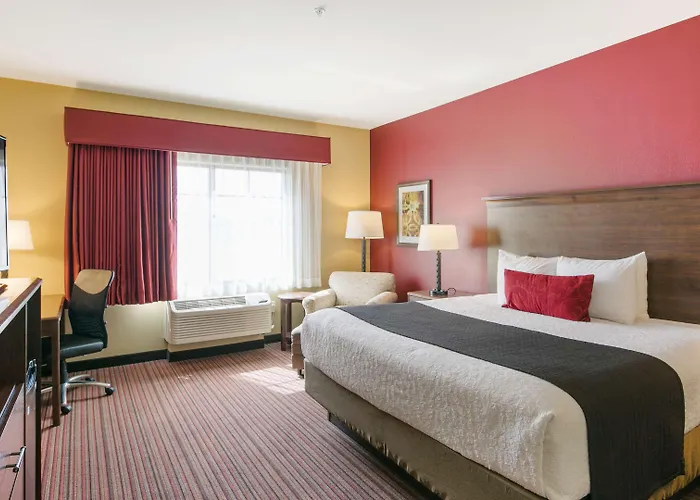 Western & Hotel 3*