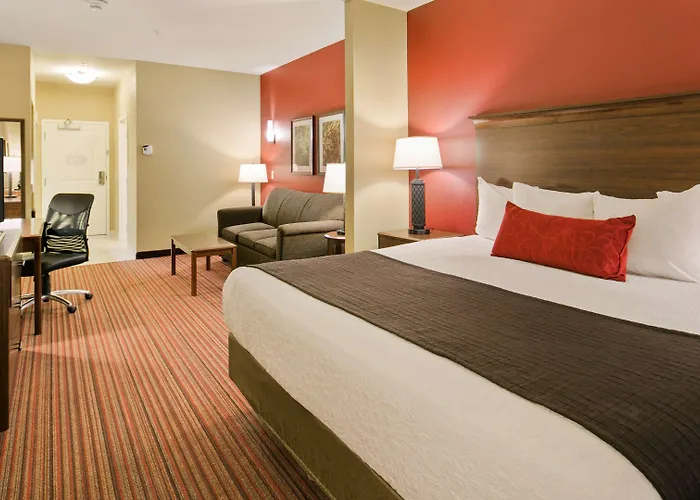 Western & Hotel 3*