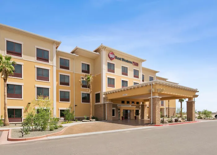 Western & Hotel 3*