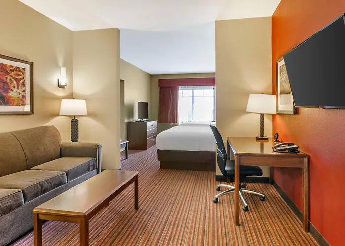Western & Hotel 3*