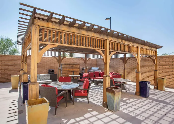 Western & Hotel 3*